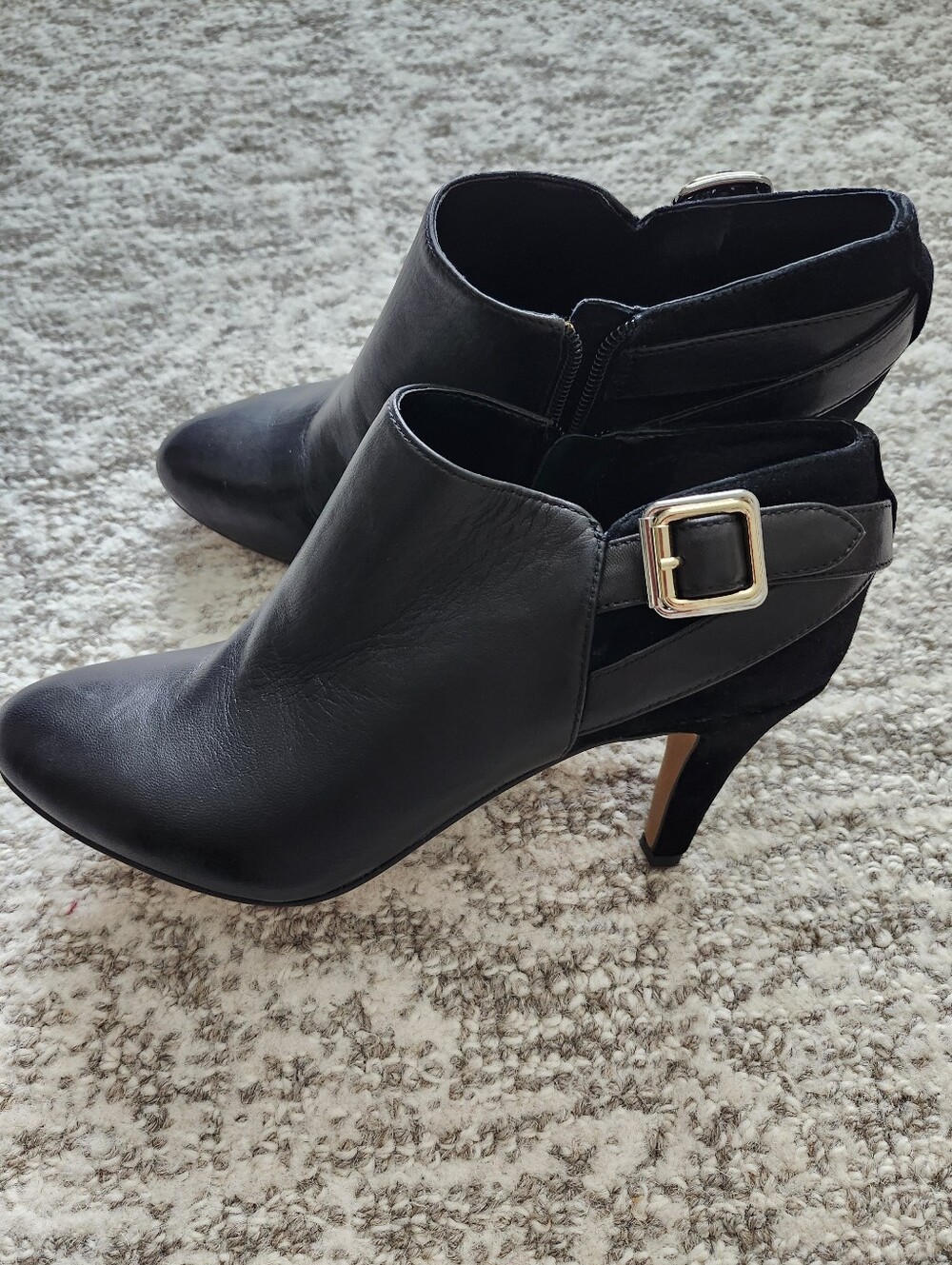 Vince Camuto Women’s Black Leather Ankle Booties with Gold Buckle New No Tag
